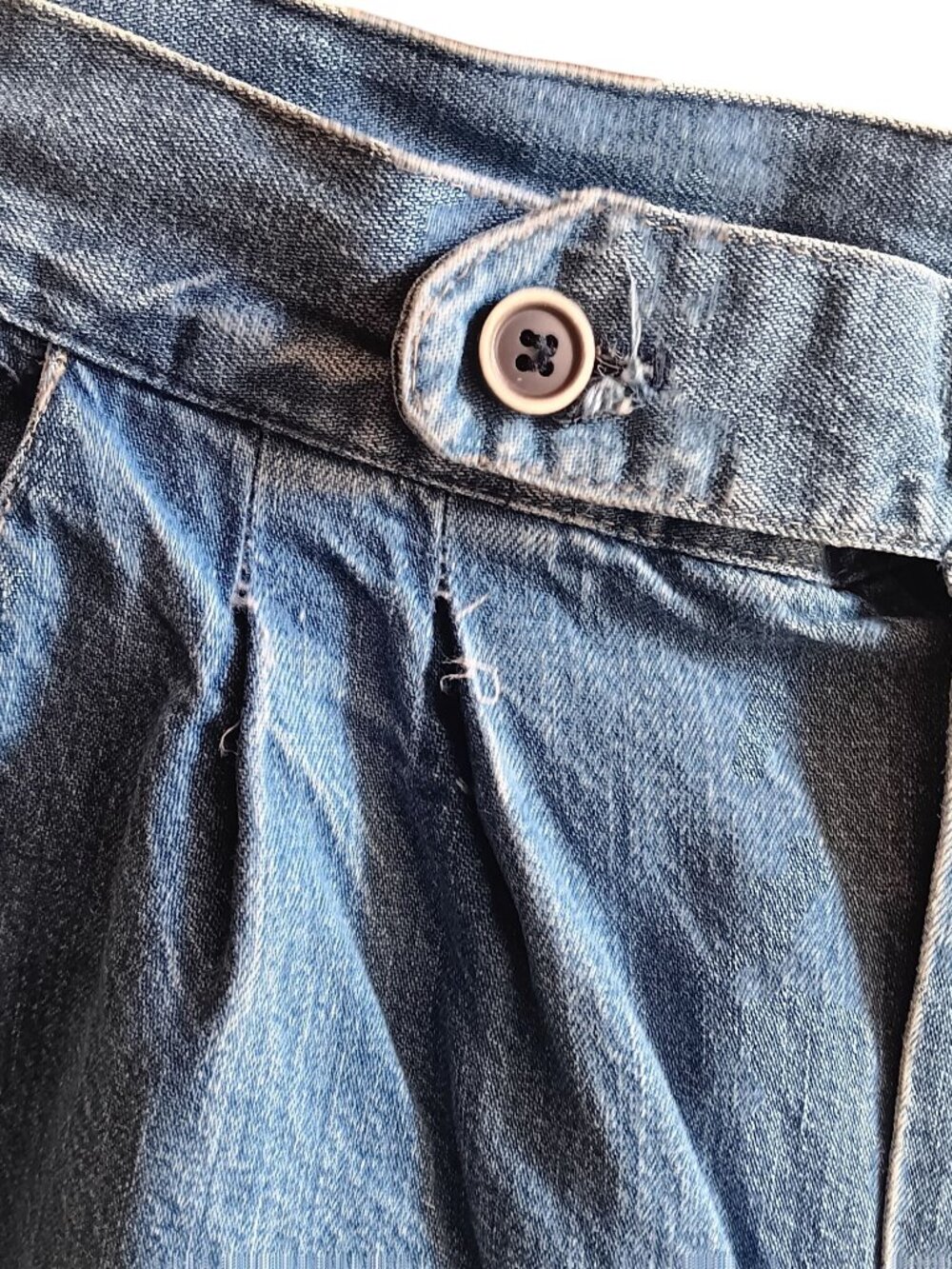 24x31 5 True Vintage Jeans 70's High-Waisted Pleated Denim Faded Distress Boho